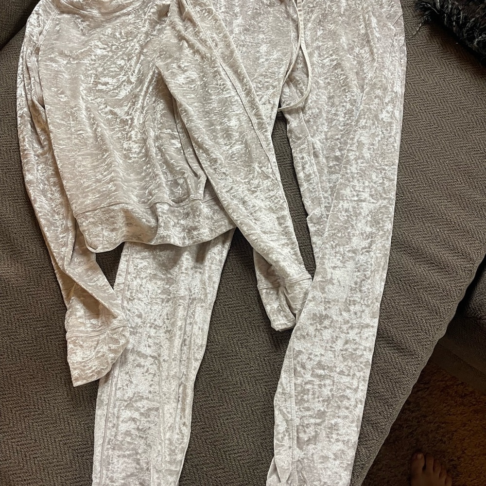 Lululemon track suit